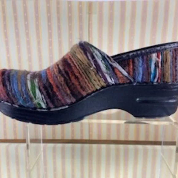Dansko Clogs - Picture 5 of 16
